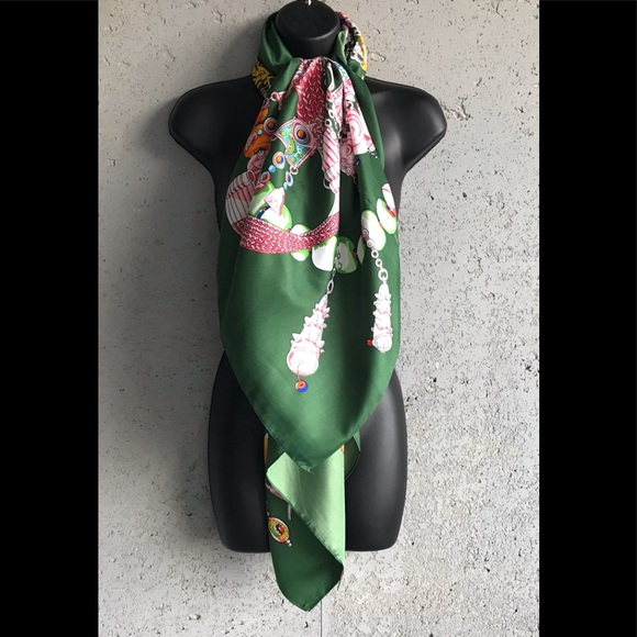 Source Unknown  50”x50” Versatile Green Long Lightweight Shawl/Scarf /Pashmina - Picture 7 of 15